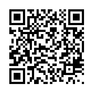 毒婆婆笑着抚了抚李梦婕额前的秀发二维码生成