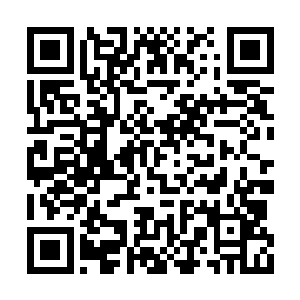 比刚才粗壮数倍的银色光束从剑尖喷涌激射而出二维码生成