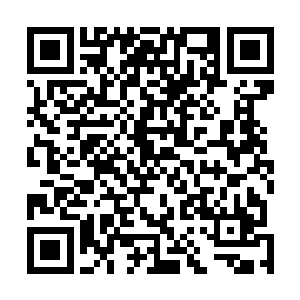 比如像从学校挖出来的那一具就只有两具普通棺材的大小二维码生成