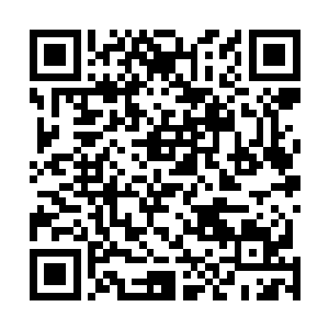 比如在女主的世界这些高大上的男人很自然就喜欢上女主二维码生成