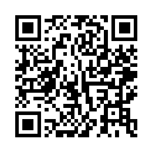 毛茸茸的小脑袋委屈的埋在花无俊的脖子里二维码生成