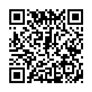 气的白鹿将桌子上的茶杯砸到了地上二维码生成