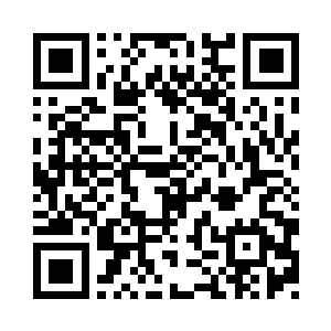 江一妍已经仰头把杯里的水喝掉了大半二维码生成