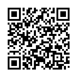 江凡尘拿着手帕放在鼻子下闻了闻二维码生成