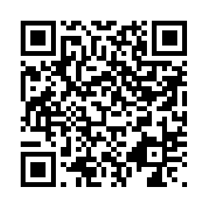 江宗石眼看着警察把自己的弟弟带走二维码生成