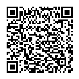 江帆一进入洞后顿时眼前一亮清晰的一条宽约两米的通道延伸向地下二维码生成
