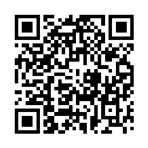 江帆和闫帅看到前面的山被挖得坑坑洼洼的二维码生成