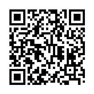 江帆和黄富同时指着孙海剑和张中杰二维码生成