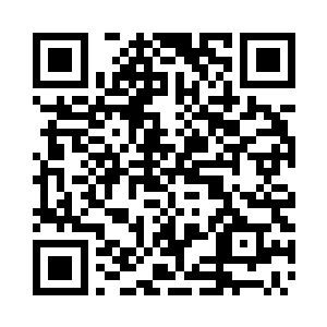 江帆在假穆雪脖子旁边找到了面膜的边缘二维码生成