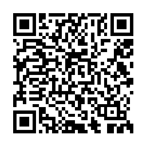 江帆透视发现隔壁的屋里有一个男人和一个女人二维码生成