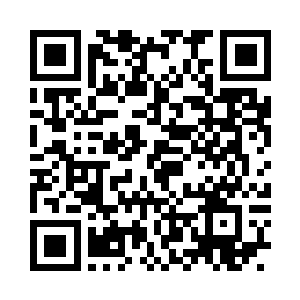 江言起先就低着头吃饭假装什么都没有感觉到二维码生成