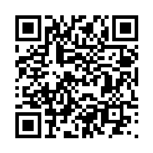 江逸带着钱万贯径直走上前方的主位二维码生成