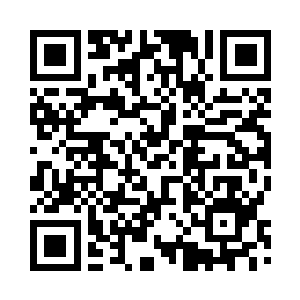 江面上七八条乌篷船和客舟四散分开二维码生成