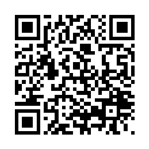 池原痛苦的摆摆手制止学生们的拉动二维码生成