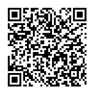 池宇从储物袋里取出一件黑色的叠起来的东西递给了旁边的风幽幽二维码生成