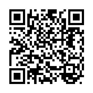 汪仁这回倒没有再提醒她要将视线转向身前二维码生成