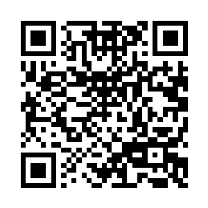 沈冰上前给张小凡擦了擦额头上的汗二维码生成