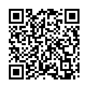 沈凡那蒲扇大的金色手掌捏住碧绿小鱼二维码生成