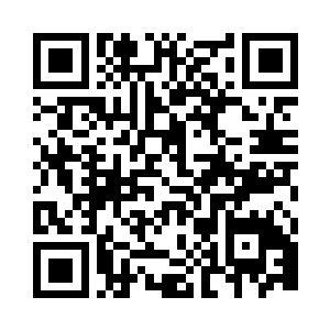 沈喜臻指了指一个高个子和一个矮个子说二维码生成