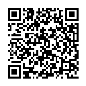 沈喜臻曾跟他说过在现代时最浪漫的颜色是紫色二维码生成