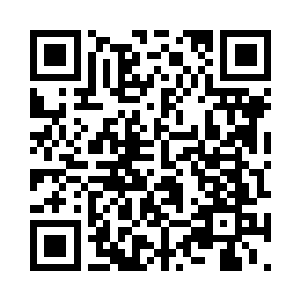 沈笑薇并没有伸手去接白振东手里的这块手表二维码生成