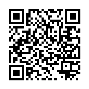 没有能量罩的船体在狂暴汹涌的橘色能量面前二维码生成