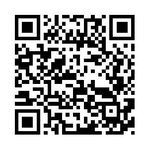 沦落到做了一名环卫工人维持一家生活二维码生成