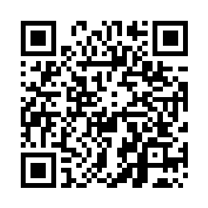 油画里的老妇人的眼角渗出的那一滴泪二维码生成