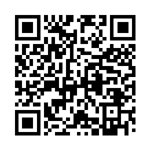 沿着满是积雪的道路朝南边的方向走去二维码生成