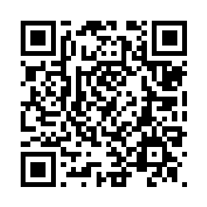 沿街叫卖的商贩以及路边商铺生意都很不错二维码生成