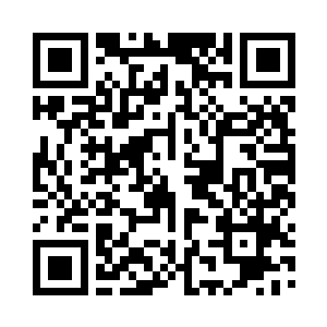 沿途挡路的食骨部族人们神情畏惧地望着他二维码生成