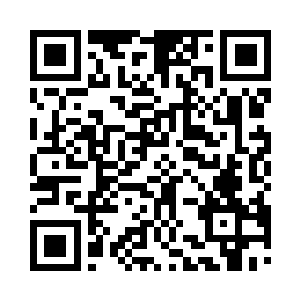 注视着那个被一男一女搀扶在中间的年轻神医二维码生成