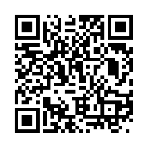 洁白的牙齿轻轻的咬着粉色的下唇二维码生成