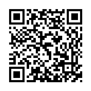 洛天子就很不雅观地吐了前面得座位一口咖啡二维码生成