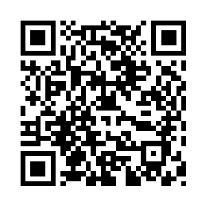 洪涛和小五也没法再深入探讨这个问题了二维码生成