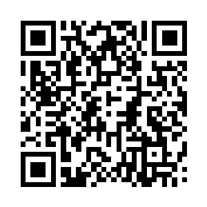 流墨墨惊凝不已的瞪着那快巨大的彩色水晶二维码生成