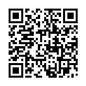 浩瀚的星河顺着空间缺口欲要吞没浩瀚的高山二维码生成