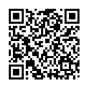 浩荡的金色光芒瞬间扫向阿克班所在的位置二维码生成