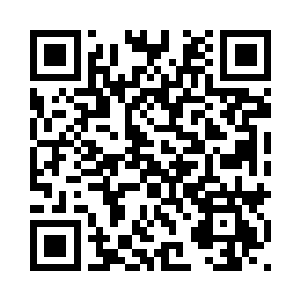 海蜜蜜发现自己站在主殿的角落里二维码生成