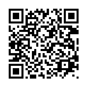 润泽的唇瓣民称一条直线若樱花般迷人二维码生成