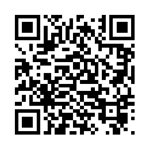 淌在地上把贾须穿在脚上的棉袜打湿二维码生成