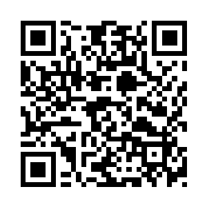 淡漠到几乎快要融入空气的身体猛地往后一跳二维码生成