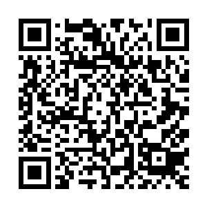 混乱的身体如同一颗失重的星辰加快着速度向着冰冻漩涡坠落二维码生成