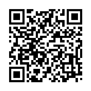 游刃有余的应对着四周异族的攻击二维码生成