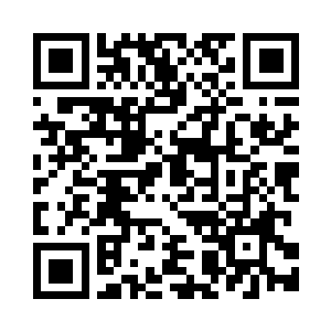 滕久祥活动了一下有些麻木的双臂二维码生成