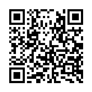 满脸激动地用双手紧紧握着夏云杰的手二维码生成