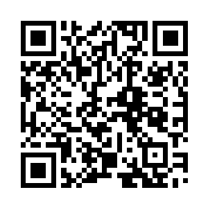 漂浮在吴岩头顶上方昏死了过去的白鹏二维码生成