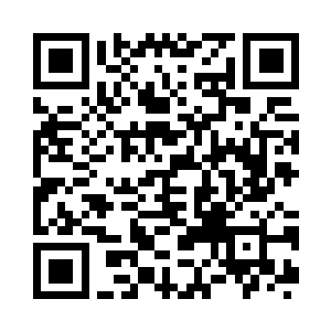 漂浮着落叶和垃圾的污水能见度极低二维码生成