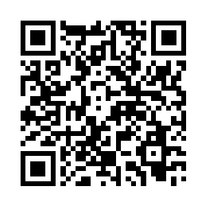 漆黑的夜晚突然出现了一轮绿色的圆月二维码生成