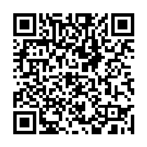 漫天的黑色的光芒也直接笼罩到了黑色的光幕上面二维码生成